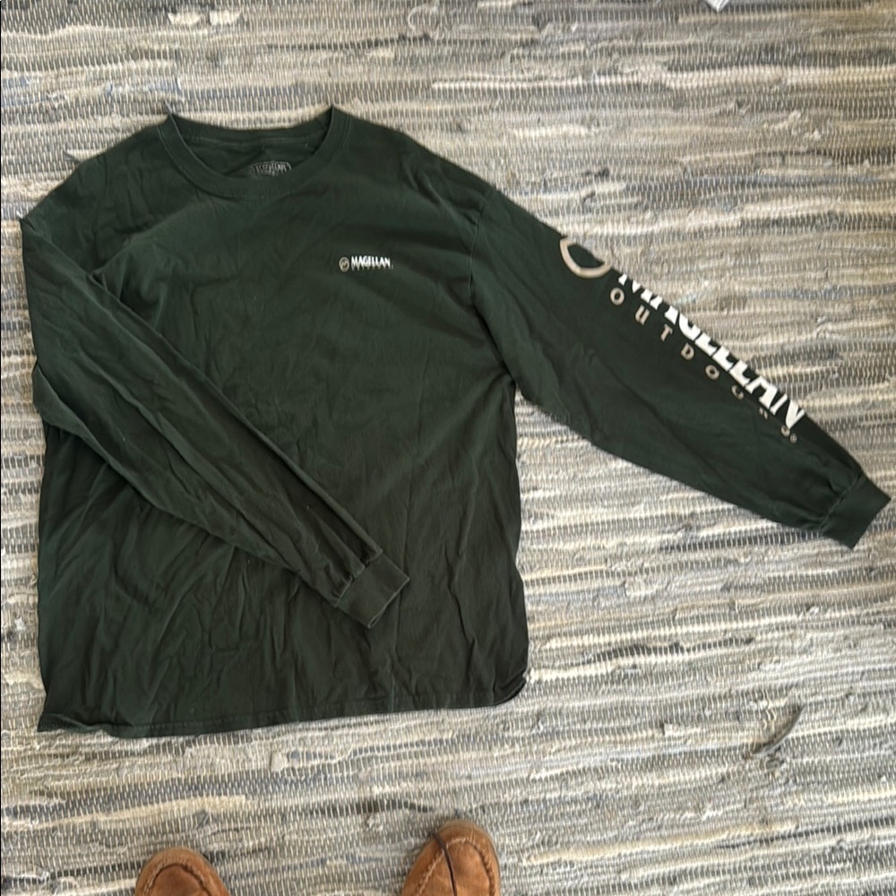 Magellan Outdoors Green Long Sleeve Tee